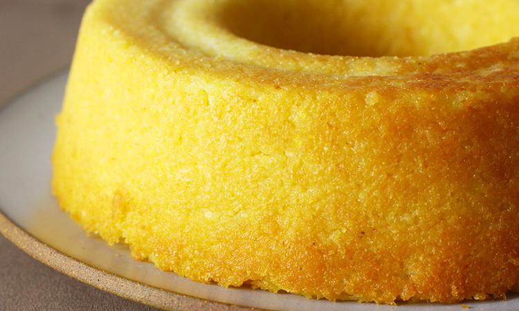 Receita de Bolo De Farinha De Milho No Liquidificador Sem Glúten