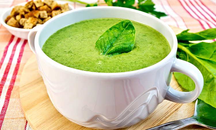 Sopa De Espinafre Light Com Farinha De Mandioca Deusa